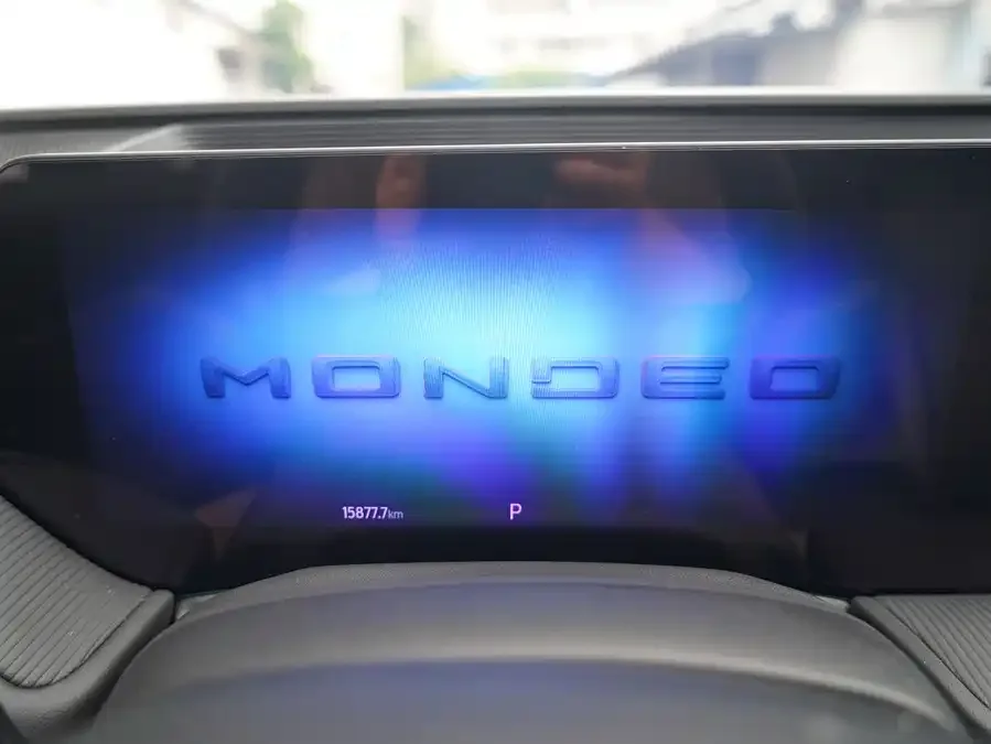 Ford Mondeo Mondeo 2025 1.5T EcoBoost Luxury Edition 2025 — миниатюра 4