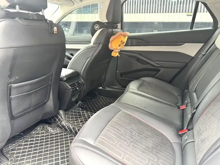 Ford Mondeo Mondeo 2022 facelift EcoBoost 245 luxury model 2022 — миниатюра 3
