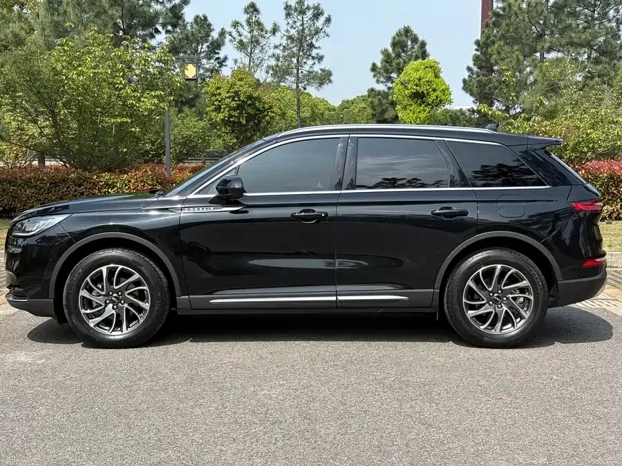 Lincoln Adventurer Adventurer 2022 2.0T two-wheel drive exclusive edition 2022 — миниатюра 2