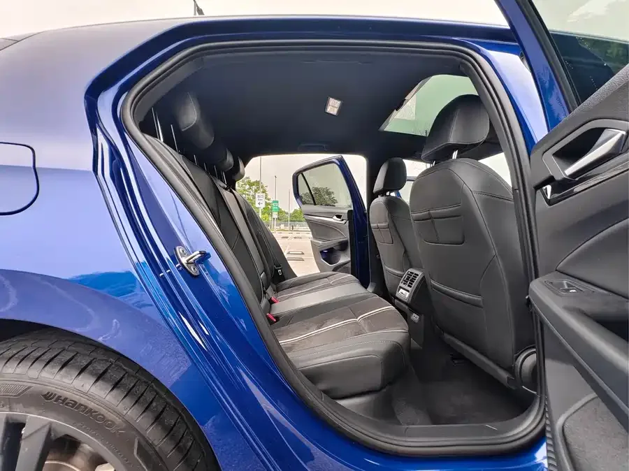 Volkswagen golf Golf 2023 facelift 280TSI DSG R-Line 2023 — миниатюра 5