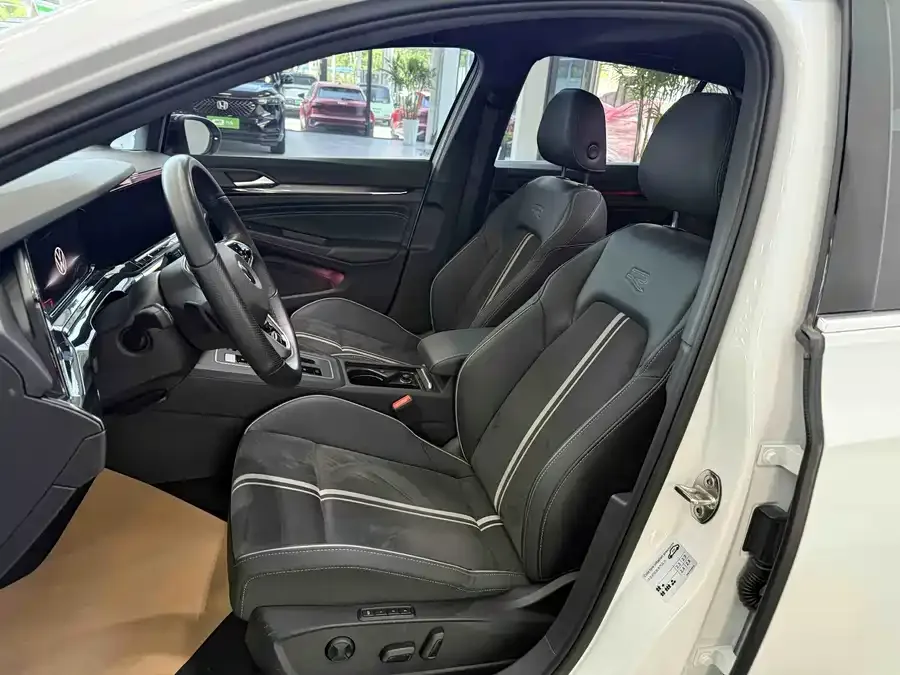 Volkswagen golf Golf 2023 280TSI DSG R-Line Lite 2022 — миниатюра 5