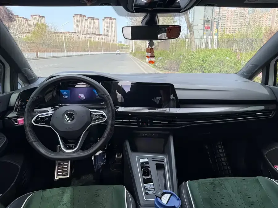 Volkswagen golf Golf 2023 facelift 280TSI DSG R-Line 2024 — миниатюра 2