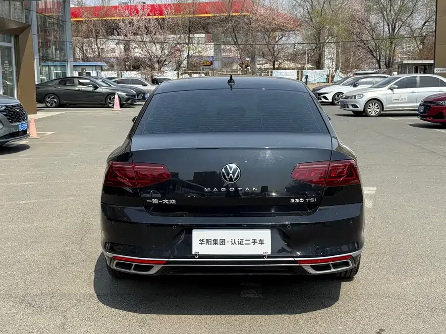 Volkswagen Magotan Magotan 2023 2 million commemorative edition 330TSI DSG leading model 2024 — миниатюра 2