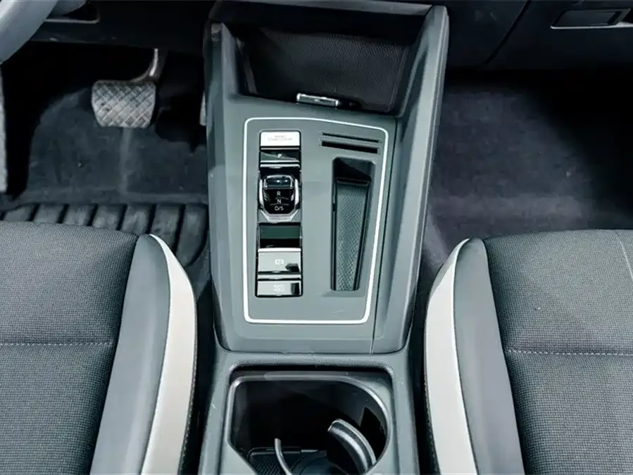 Volkswagen golf Golf 2023 facelift 280TSI DSG Pro 2023 — миниатюра 5