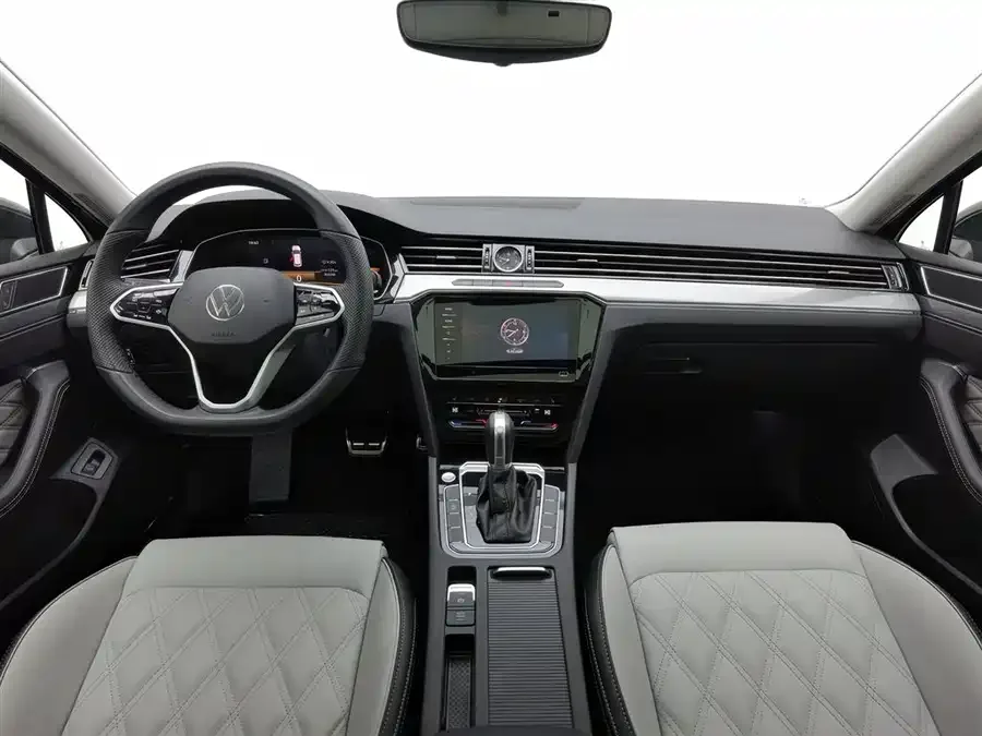 Volkswagen Magotan Magotan 2025 Public Edition 280TSI DSG Luxury Edition 2025 — миниатюра 2