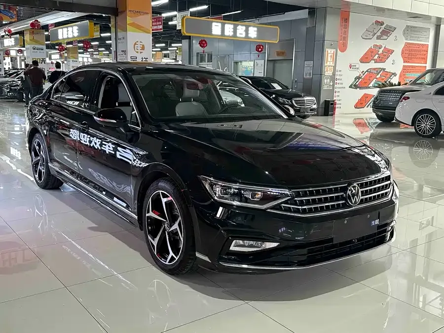 Volkswagen Magotan Magotan 2023 2 million commemorative edition 330TSI DSG luxury model 2023 — миниатюра 3