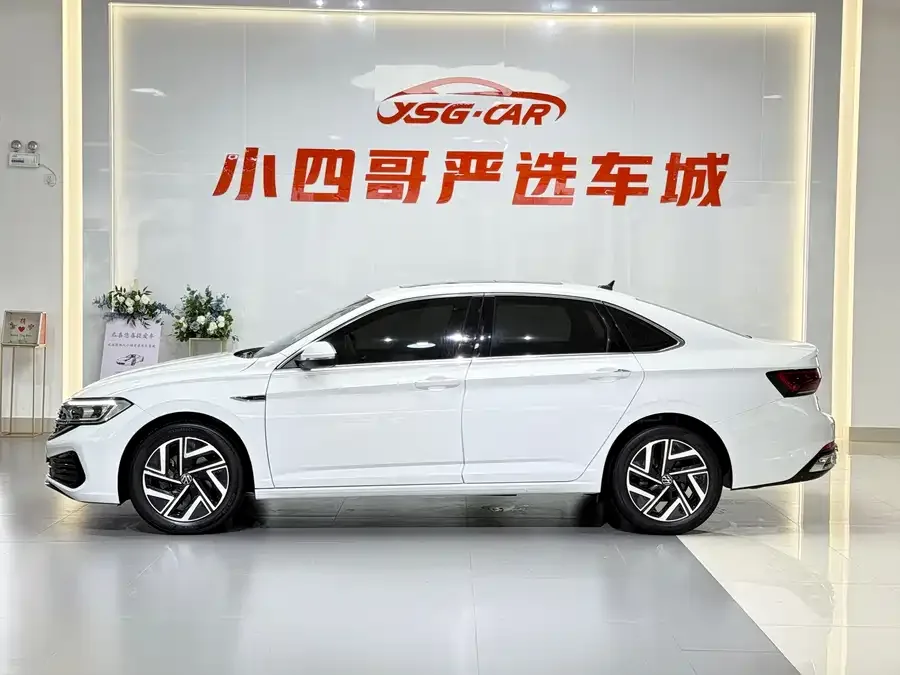 Volkswagen Sagitar 2023 Sagitar 300TSI DSG Excellence Edition 2023 — миниатюра 4