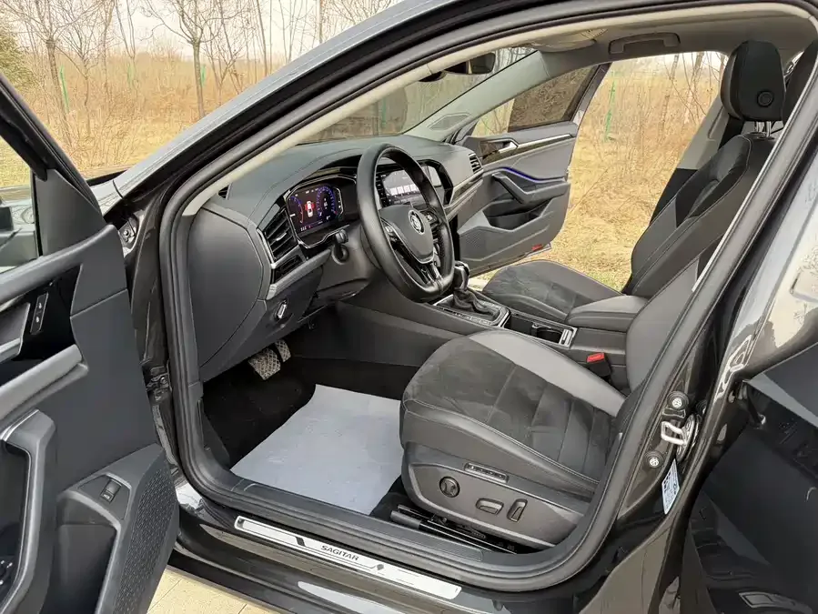 Volkswagen Sagitar 2021 Sagitar 280TSI DSG Excellence Edition 2022 — миниатюра 5