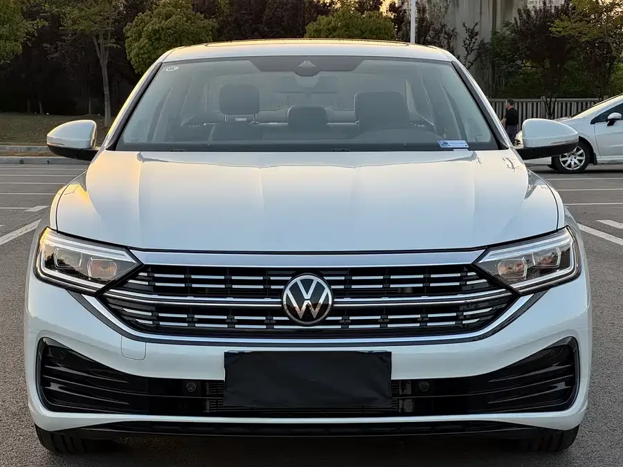 Volkswagen Sagitar 2025 Sagitar 300TSI DSG Beyond Edition 2025 — миниатюра 3