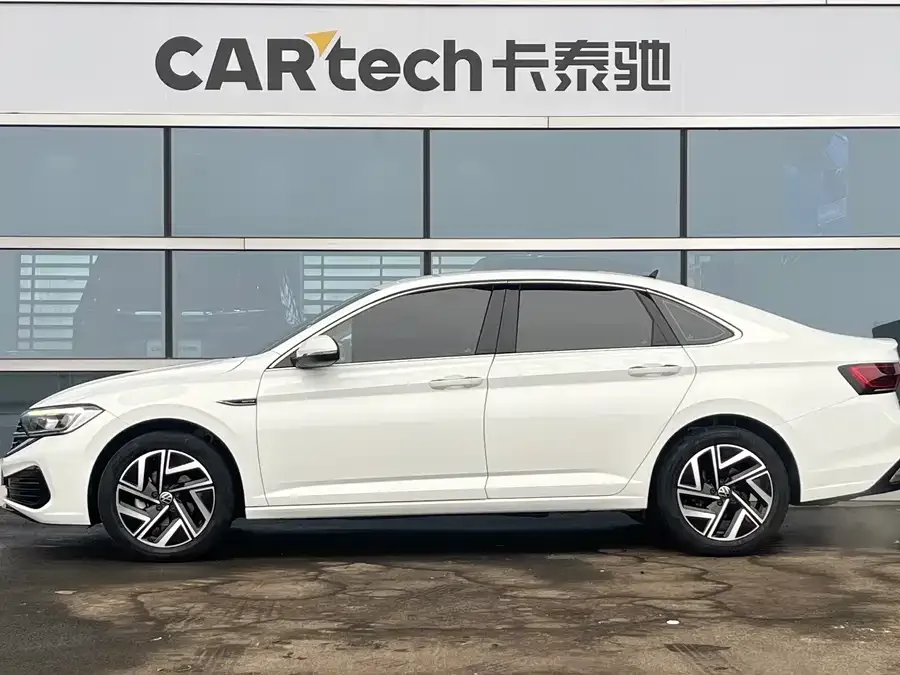 Volkswagen Sagitar 2023 Sagitar 300TSI DSG Beyond Edition 2024 — миниатюра 3