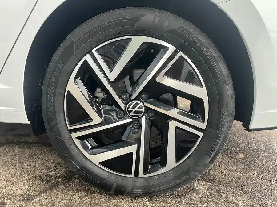Volkswagen Sagitar 2023 Sagitar 300TSI DSG Beyond Edition 2024 — миниатюра 4