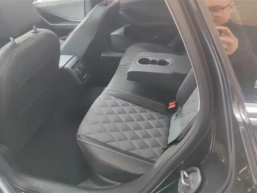 Volkswagen Sagitar 2024 Sagitar 300TSI DSG Beyond Edition 2025 — миниатюра 5