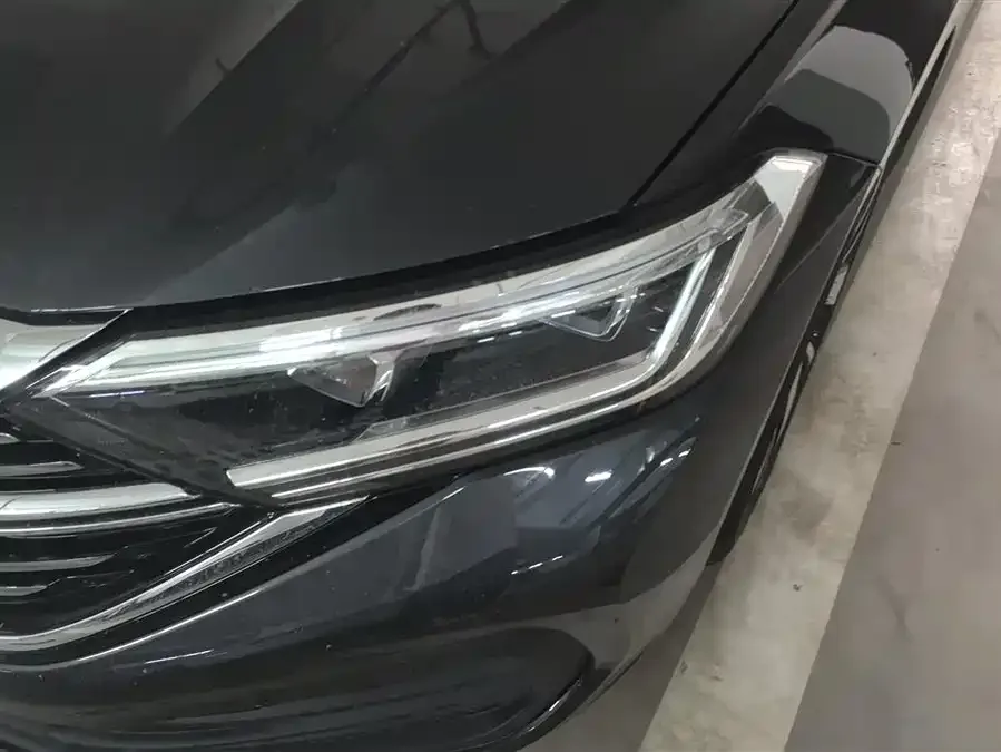 Volkswagen Sagitar 2025 Sagitar facelift 300TSI DSG Beyond Edition 2025 — миниатюра 2