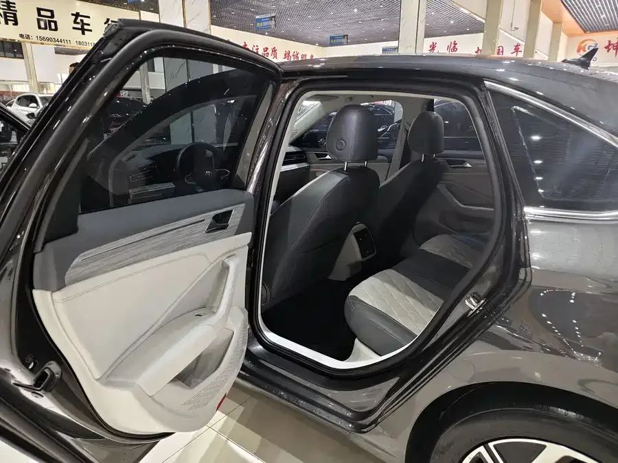 Volkswagen Sagitar 2023 Sagitar 300TSI DSG Beyond Edition 2023 — миниатюра 2