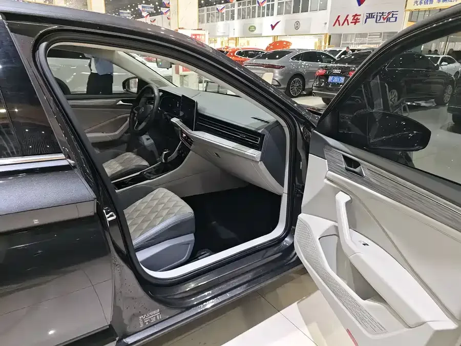 Volkswagen Sagitar 2023 Sagitar 300TSI DSG Beyond Edition 2023 — миниатюра 3