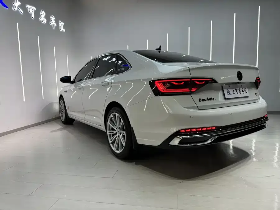 Volkswagen Sagitar 2023 Sagitar 300TSI DSG Beyond Edition 2023 — миниатюра 3