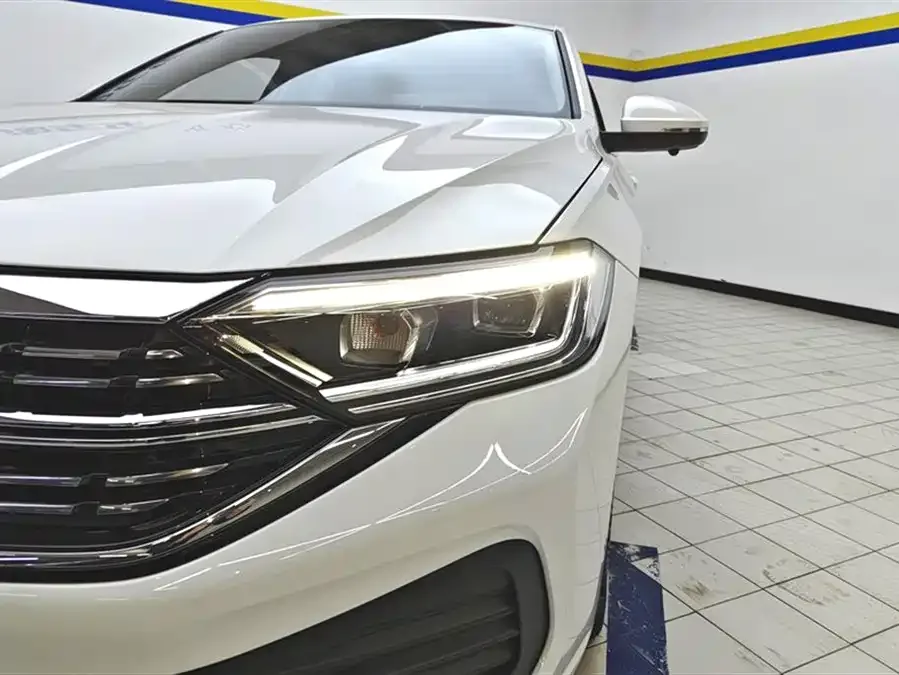 Volkswagen Sagitar 2024 Sagitar 200TSI DSG Flying Edition 2025 — миниатюра 2