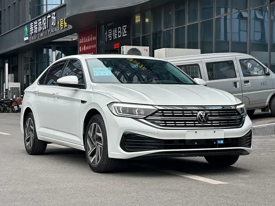 Volkswagen Sagitar 2025 Sagitar 300TSI DSG Beyond Edition 2025 — миниатюра 3