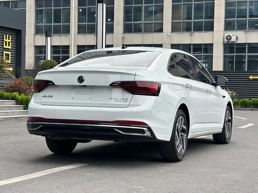 Volkswagen Sagitar 2025 Sagitar 300TSI DSG Beyond Edition 2025 — миниатюра 4