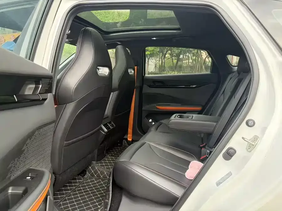 Changan UNI-V Changan UNI-V 2023 1.5T Premium Edition 2023 — миниатюра 3