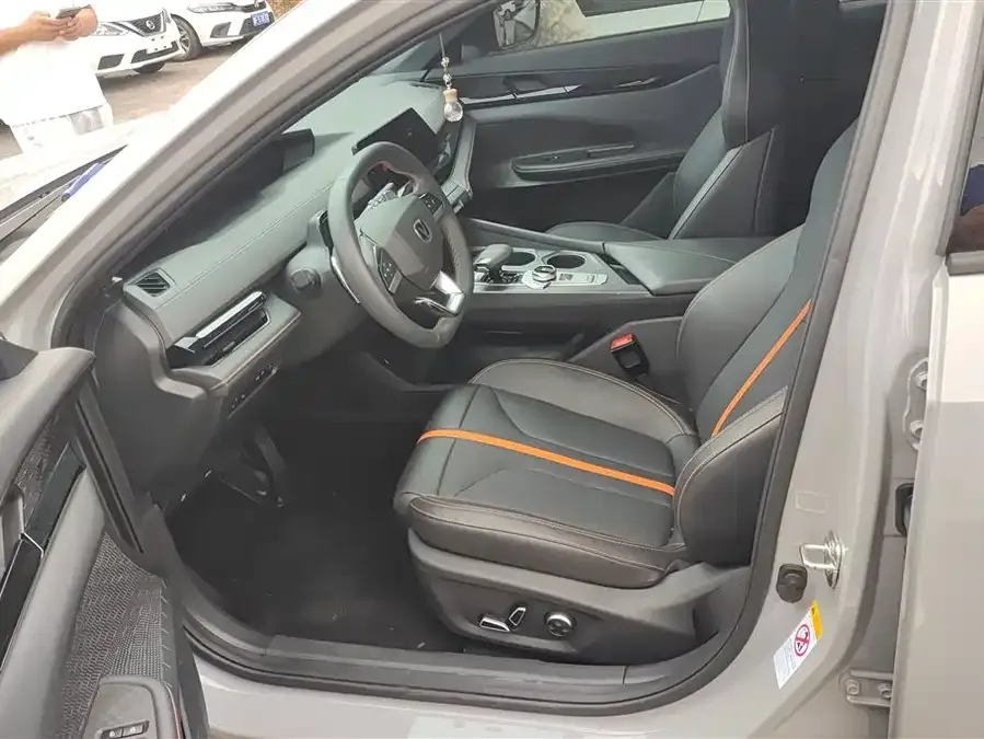 Changan UNI-V Changan UNI-V 2024 1.5T premium model 2024 — миниатюра 3