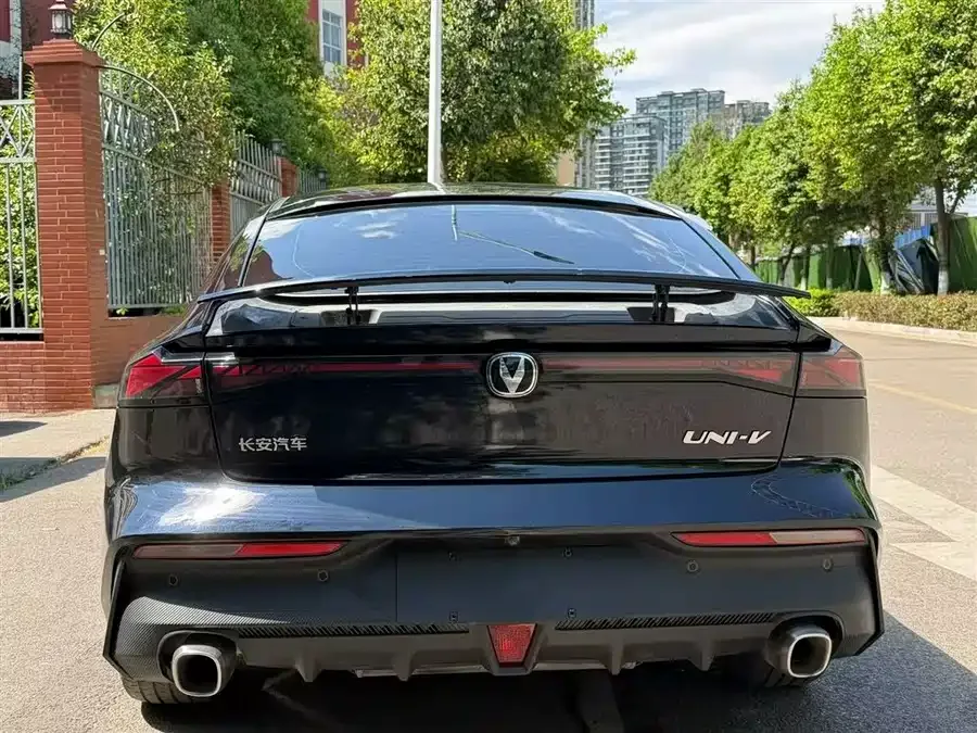 Changan UNI-V Changan UNI-V 2022 1.5T Smart Pilot Edition 2023 — миниатюра 2