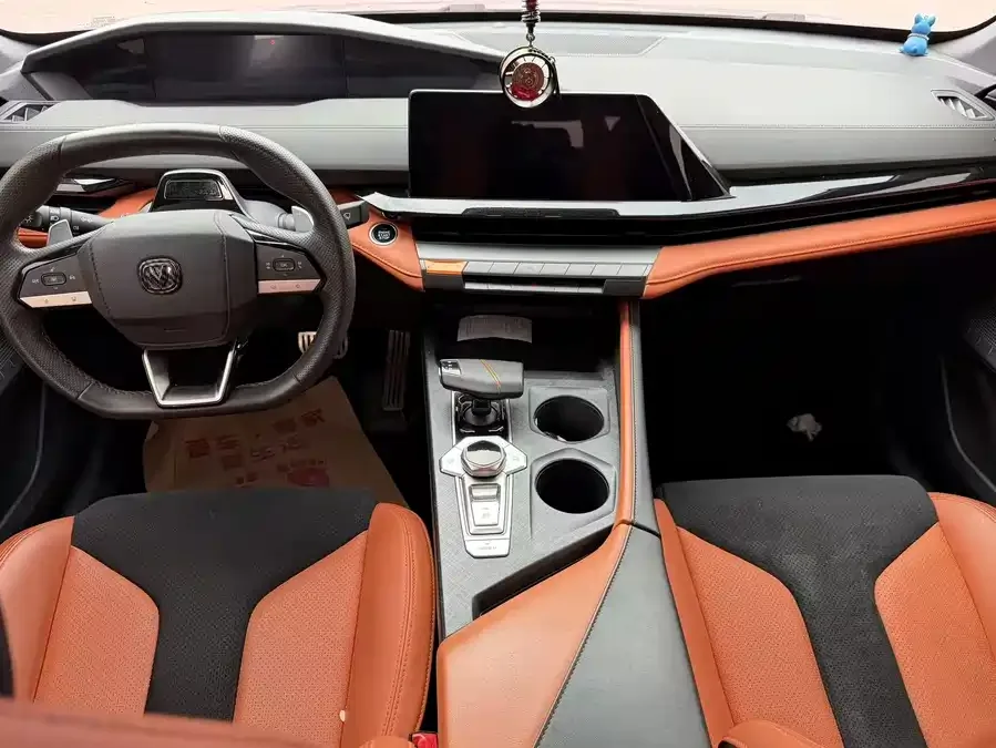 Changan UNI-V Changan UNI-V 2023 1.5T Sports Edition 2023 — миниатюра 3