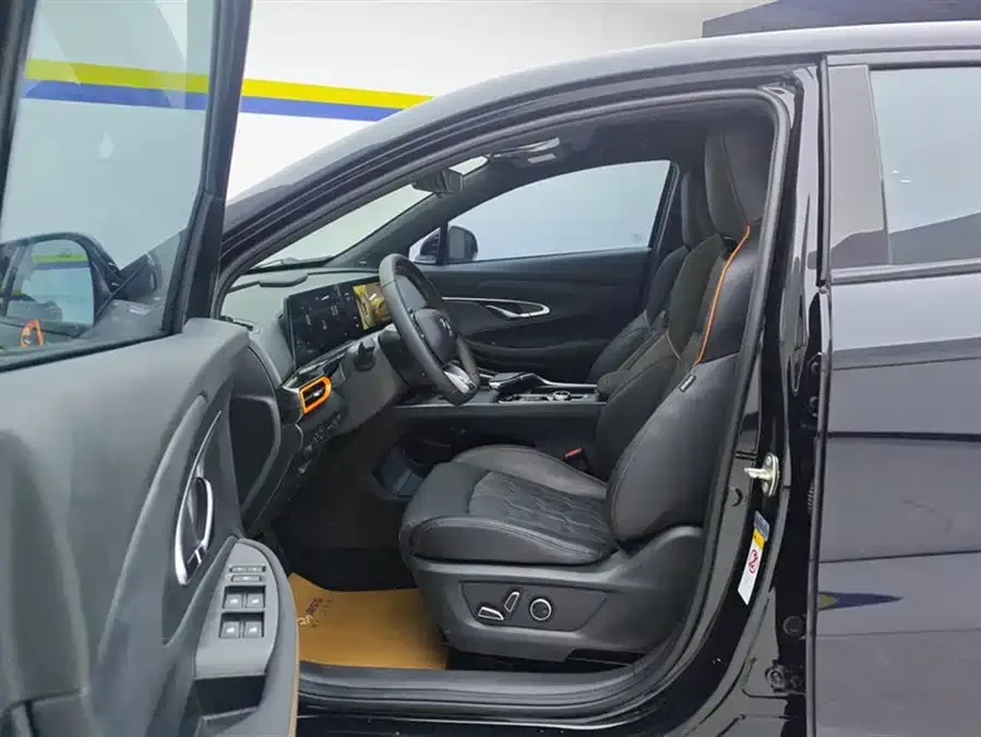 Changan UNI-T Changan UNI-T 2022 1.5T flagship model 2022 — миниатюра 3