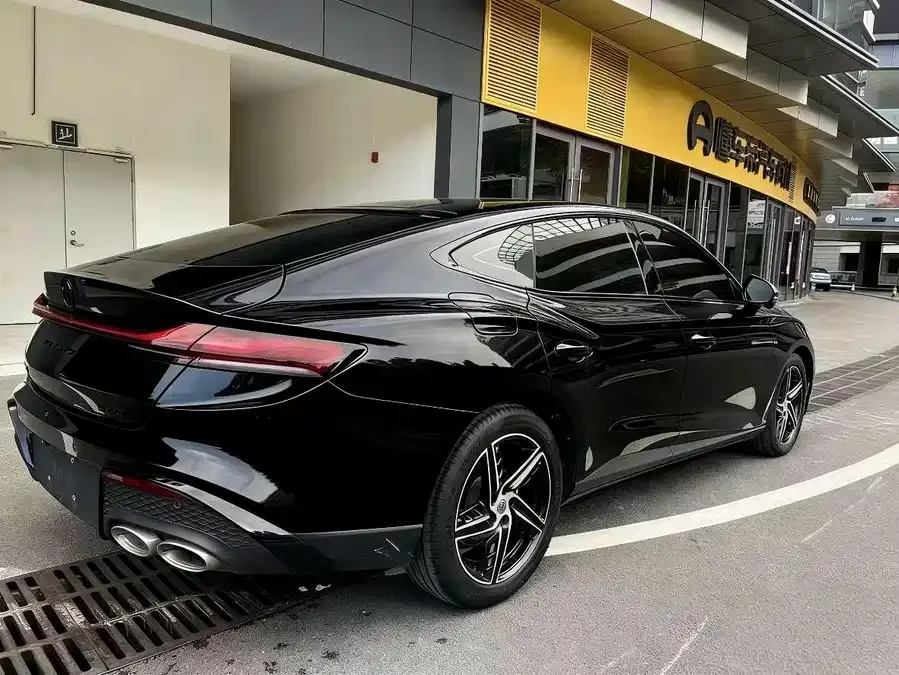 MG 7 MG7 2023 2.0T Automatic Beauty Hunter Premium Edition 2023 — миниатюра 3