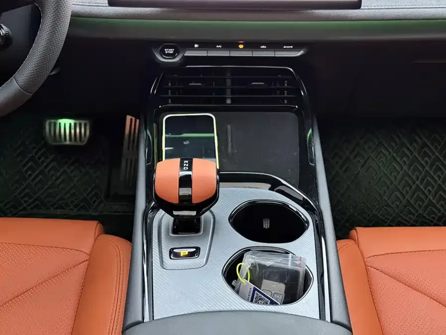 Changan UNI-V Changan UNI-V 2025 third-generation 2.0T JinQing model 2025 — миниатюра 3