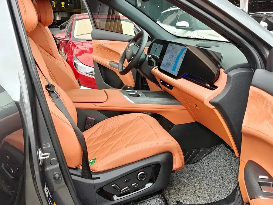 Changan CS75PLUS Changan CS75PLUS 2025 fourth-generation 1.5T New Blue Whale Smart Flagship Edition 2025 — миниатюра 4