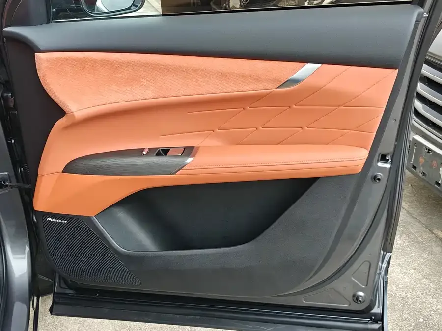 Changan CS75PLUS Changan CS75PLUS 2025 fourth-generation 1.5T New Blue Whale Smart Flagship Edition 2025 — миниатюра 5