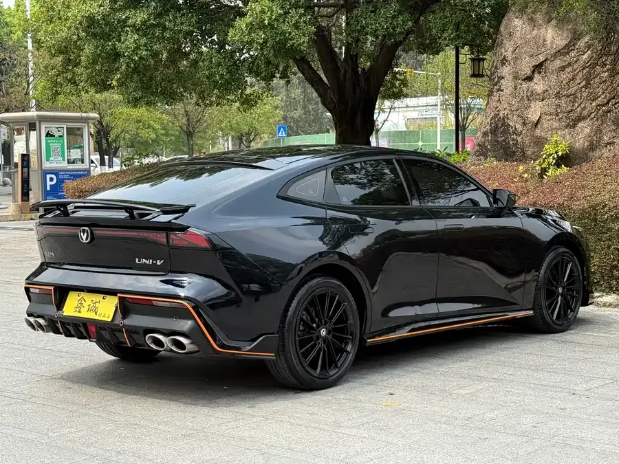Changan UNI-V Changan UNI-V 2022 1.5T Sports Edition 2023 — миниатюра 5