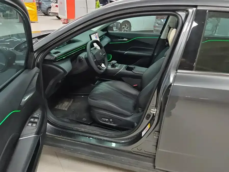 Changan Yidong 2024 Eado 1.5T GDI Automatic Flagship Model 2024 — миниатюра 3