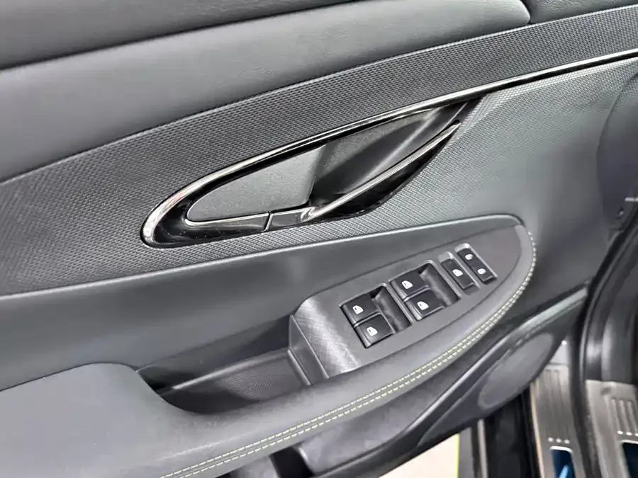 Changan UNI-T Changan UNI-T 2022 1.5T Sports Edition Flagship Model 2022 — миниатюра 3