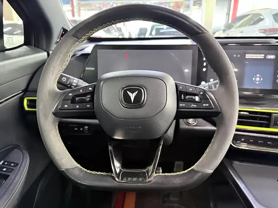 Changan UNI-T Changan UNI-T 2022 1.5T Sports Edition Flagship Model 2022 — миниатюра 4