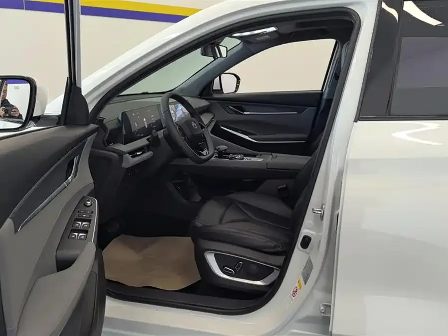 Changan CS75PLUS Changan CS75PLUS 2022 Second Generation 1.5T Automatic Premium Edition 2022 — миниатюра 3