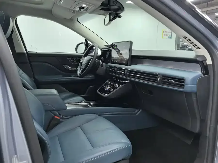 Lincoln Adventurer 2022 Explorer 2.0T 2WD Elegant Edition 2022 — миниатюра 2