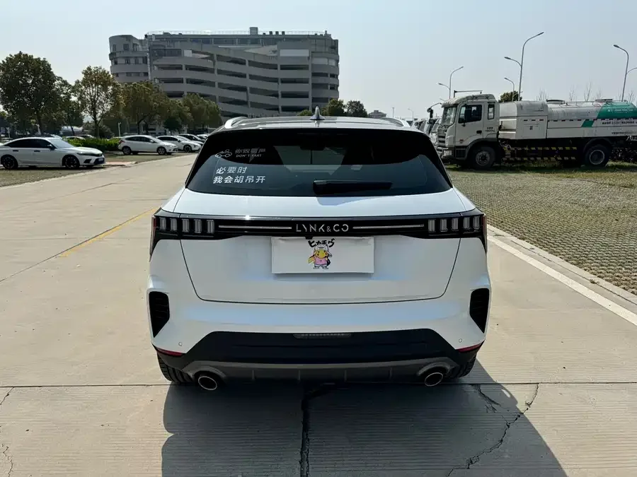 Lynk & Co 06 Lynk & Co 06 2023 Remix 1.5T Halo 2024 — миниатюра 4
