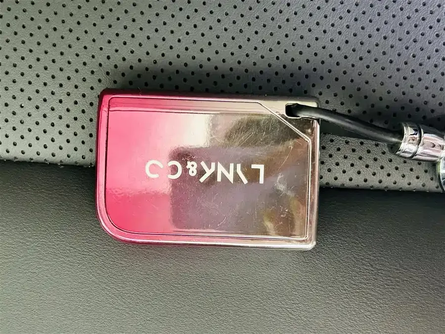 Lynk & Co 06 Lynk & Co 06 2021 1.5T Shero Pink Special Edition 2022 — миниатюра 4