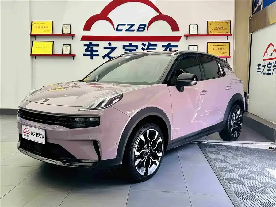Lynk & Co 06 Lynk & Co 06 2021 1.5T Shero Pink Special Edition 2022 — фото 1, купить с доставкой в Москву