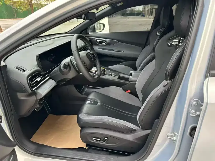 GAC Trumpchi Shadow Leopard Shadow Leopard 2024 400T Automatic Shadow Leopard R PRO Edition 2024 — миниатюра 2