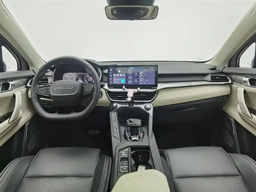 Lynk & Co 06 Lynk & Co 06 2023 Remix 1.5T Shero 2022 — миниатюра 2