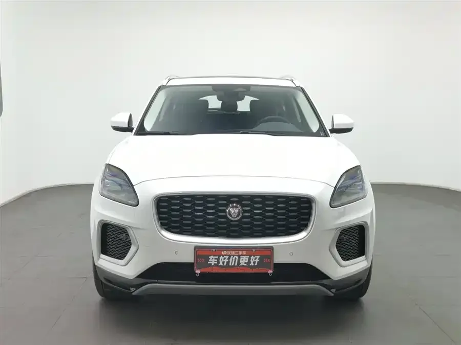 Jaguar E-Pace 2024 aggressive sports version R-DYNAMIC S 2024 — миниатюра 3