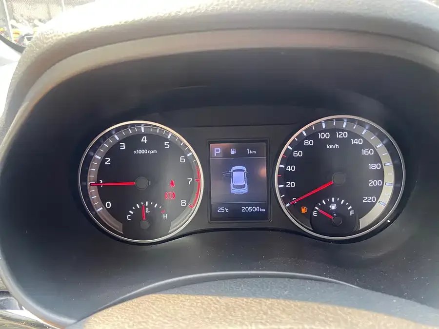 Kia KX1 2021 Yipao 1.4L Automatic Fun Fashion Model 2022 — миниатюра 5