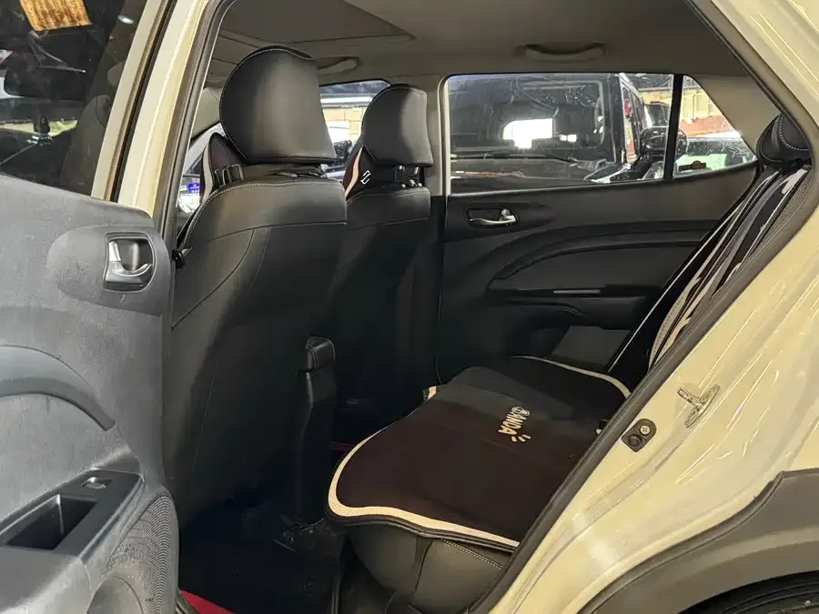 Kia KX1 2021 Yipao 1.4L CVT Sunroof Model 2022 — миниатюра 2
