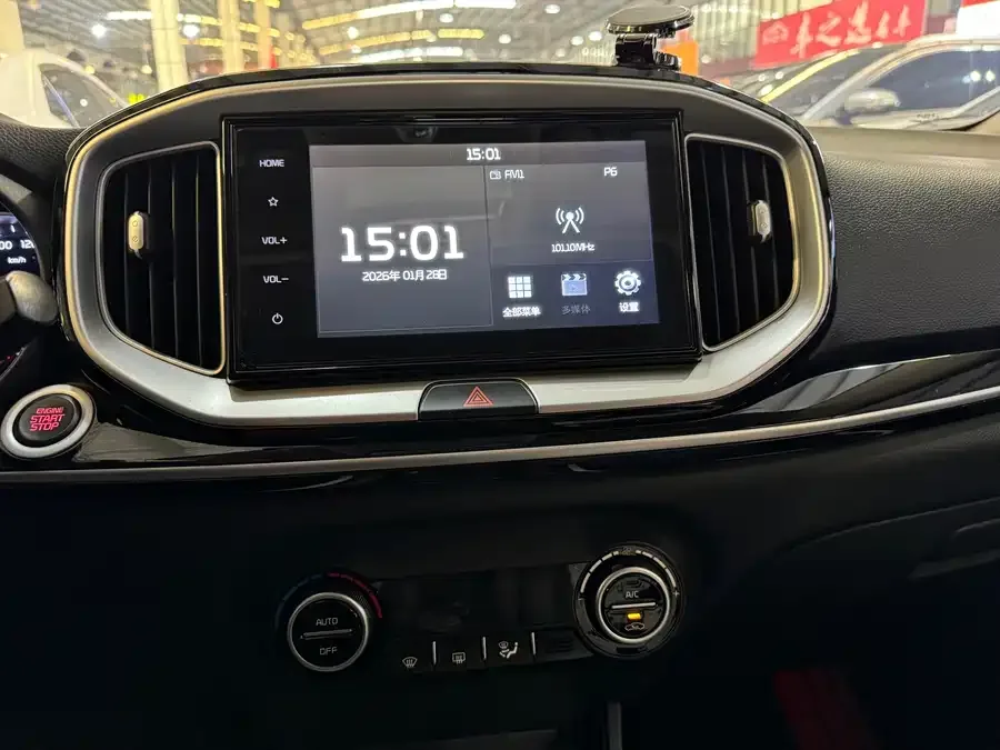 Kia KX1 2021 Yipao 1.4L CVT Sunroof Model 2022 — миниатюра 3
