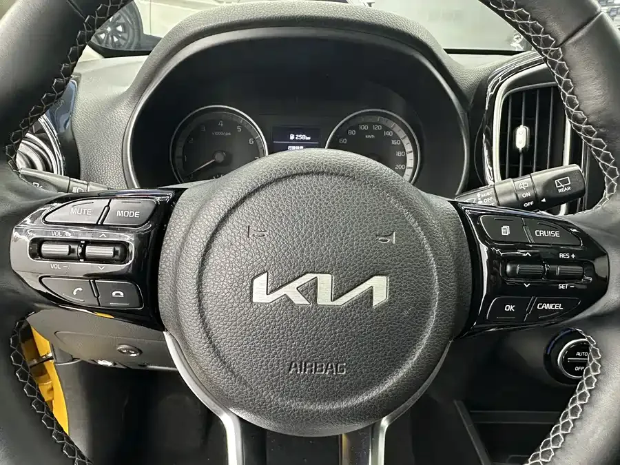 Kia KX1 Yipao 2021 1.4L CVT fun sunroof model 2022 — миниатюра 4