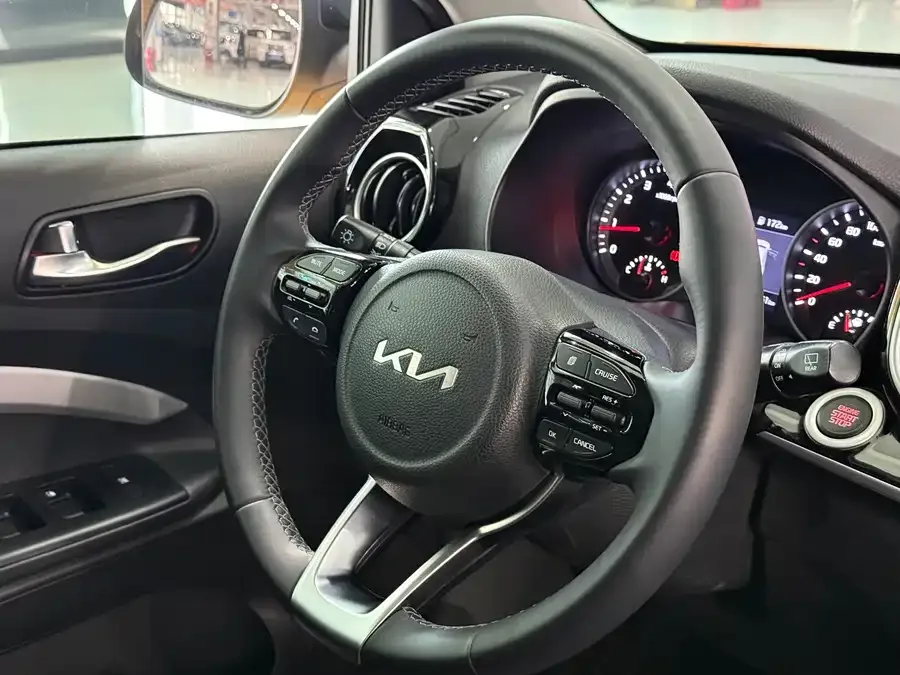 Kia KX1 2021 Yipao 1.4L CVT Sunroof Model 2022 — миниатюра 4