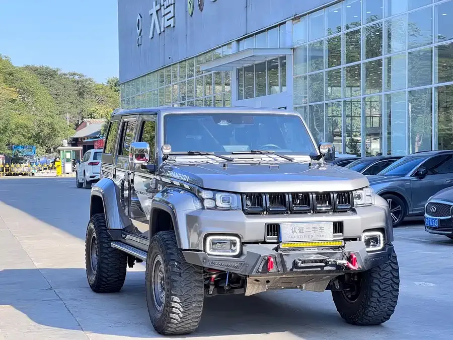BAIC BJ40 Beijing Off-road BJ40 2023 2.0T Automatic 4WD Touring Tower Champion Edition 2023 — миниатюра 3